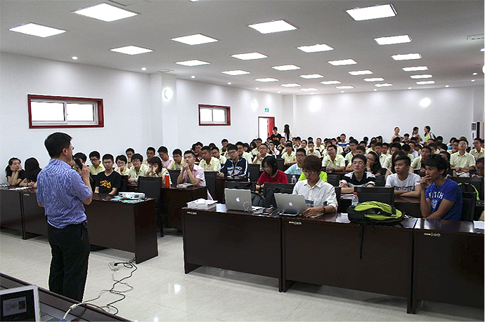 Seminars on e-Learning in a school in Chengdu and the University of Electronics of Science and Technology of China in Sichuan