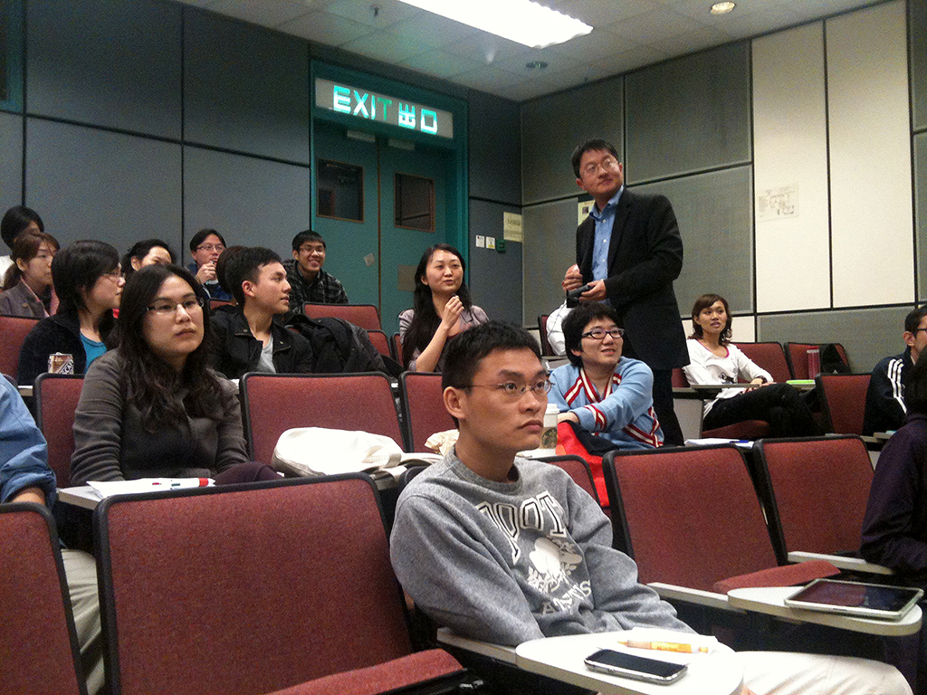Students are encouraged to be active learners in Dr. Fok’s lectures. iClass facilities the Interaction between Dr. Fok and the students.
