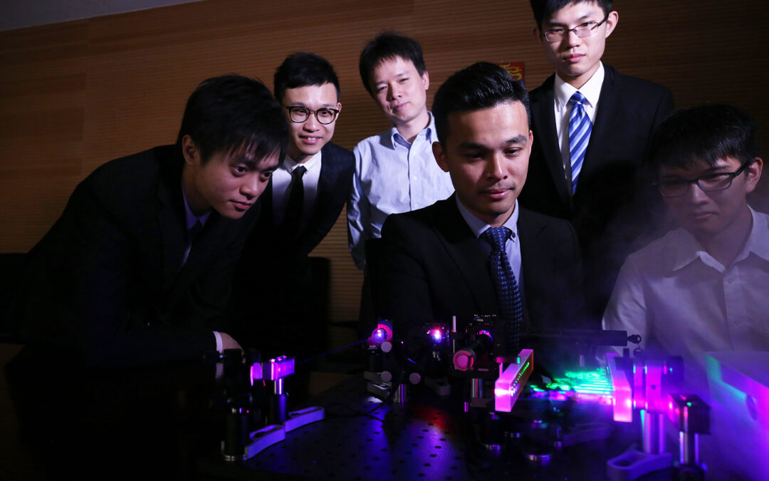 Dr. Kevin Tsia with his research team achieve breakthrough in laser imaging 100 times faster than existing technology simply with an infinity mirror