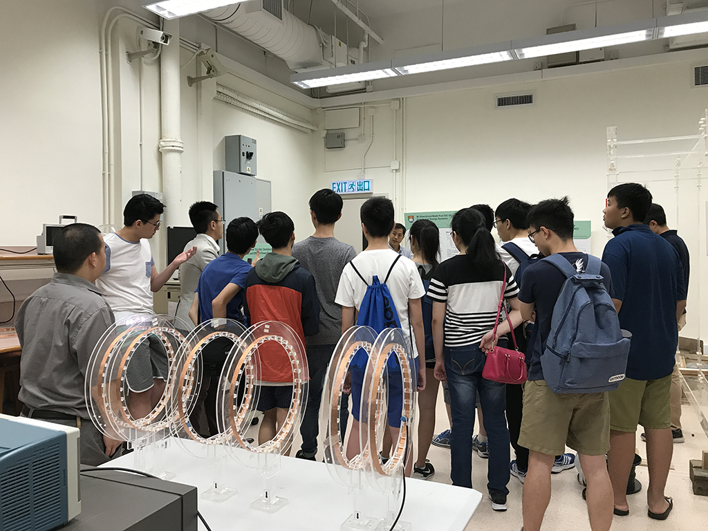 /><br />
<img decoding=