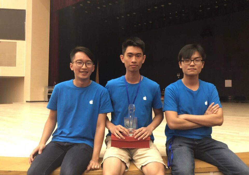 Two BEng(CE) students teams won the 1st and 2nd prizes in the Mobile Application Innovation Contest, China Collegiate Computing Contest