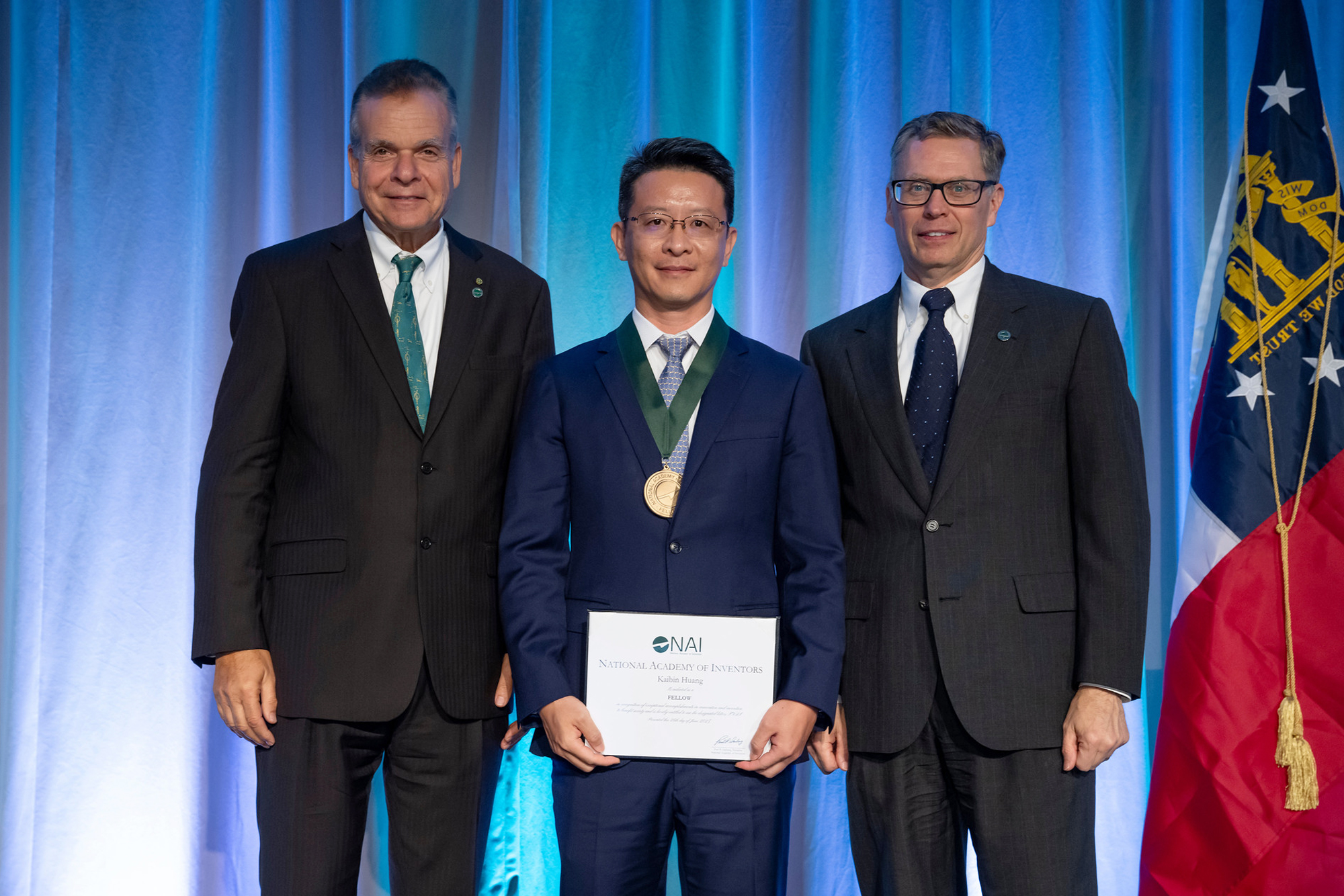 HKU Engineering Professor Kaibin Huang Named Fellow of the US National Academy of Inventors
