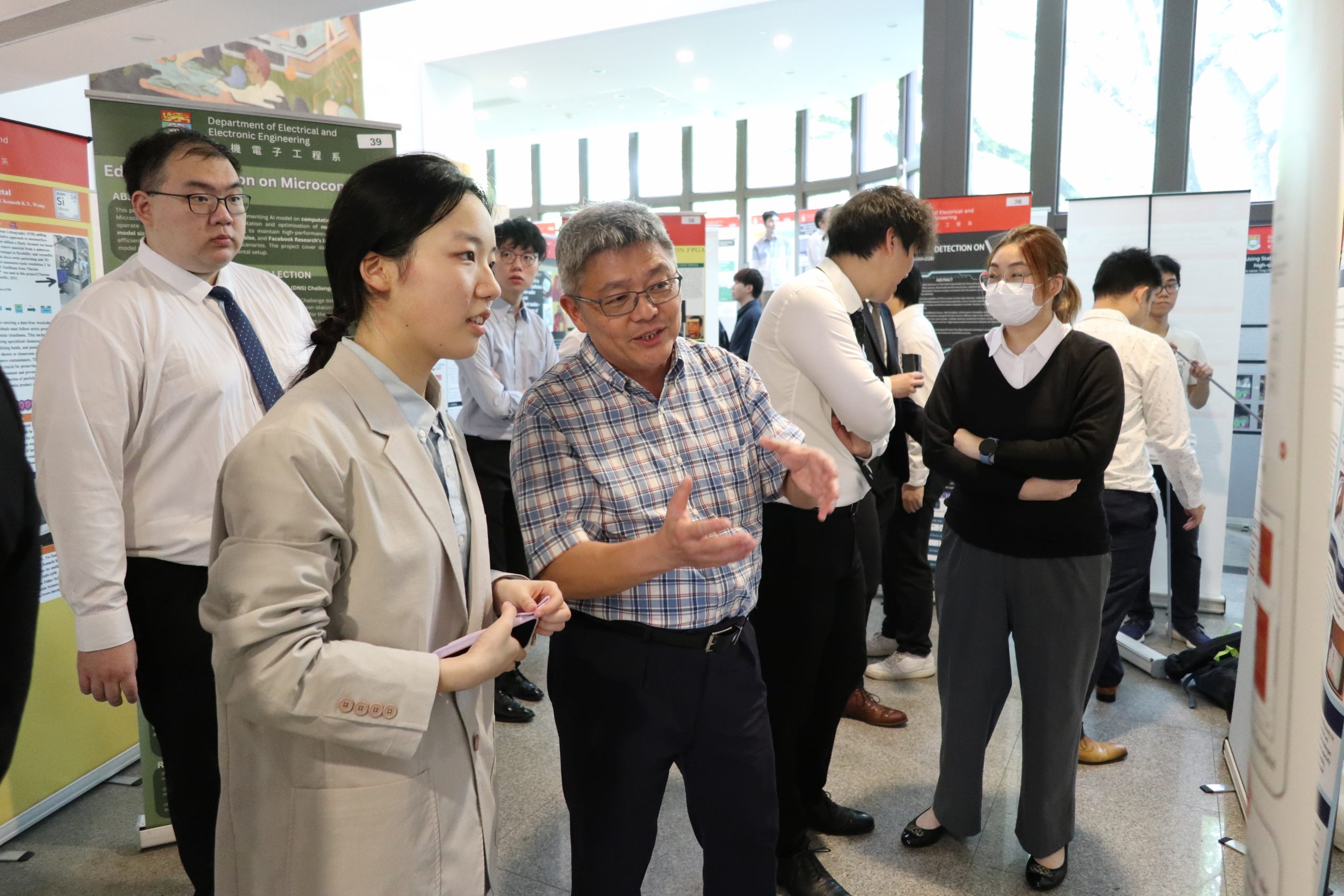 ELEC4848 Senior Design Project: Poster Display