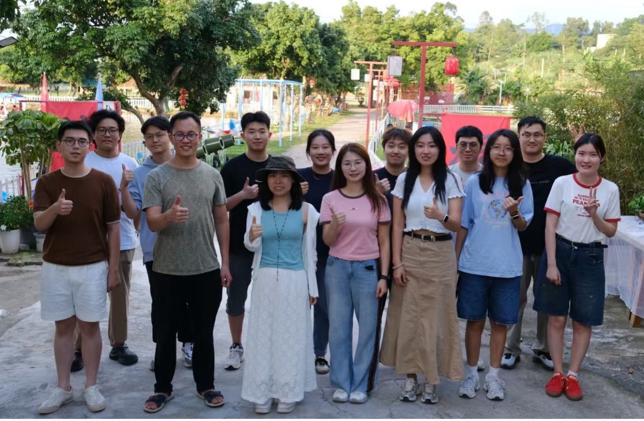 Group photo of HKU engineering research team led by Professor Feifei Wang.